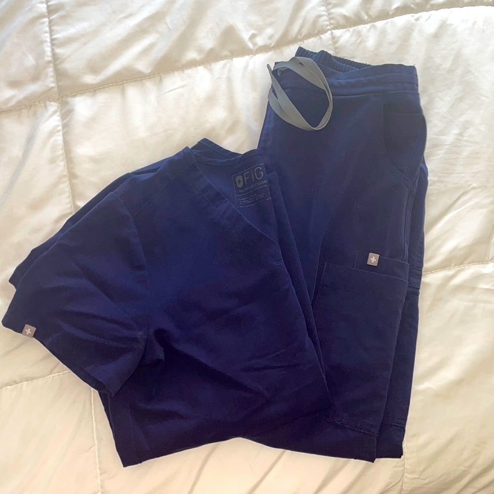 FIGS navy blue women's technical scrubs matching set size S